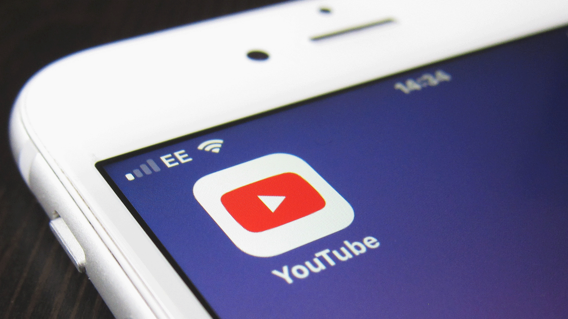 A automação da análise de Direitos Autorais nas práticas do Youtube: a relevância do Youtube dentro da  indústria cultural